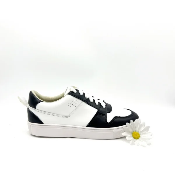 100% Genuine Leather Breathable Classic Leisure Casual Sneaker Shoes for Women - Image 4