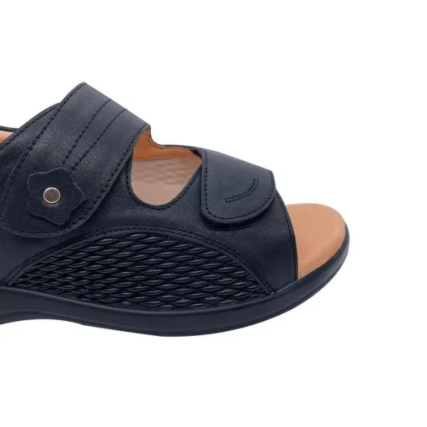 High Quality Light Weight Comfortable Rubber Sole Classic Leisure Leather Sandals - Image 3